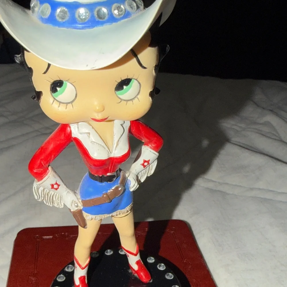 Betty Boop Cowgirl Figurine with White Hat and Red Outfit